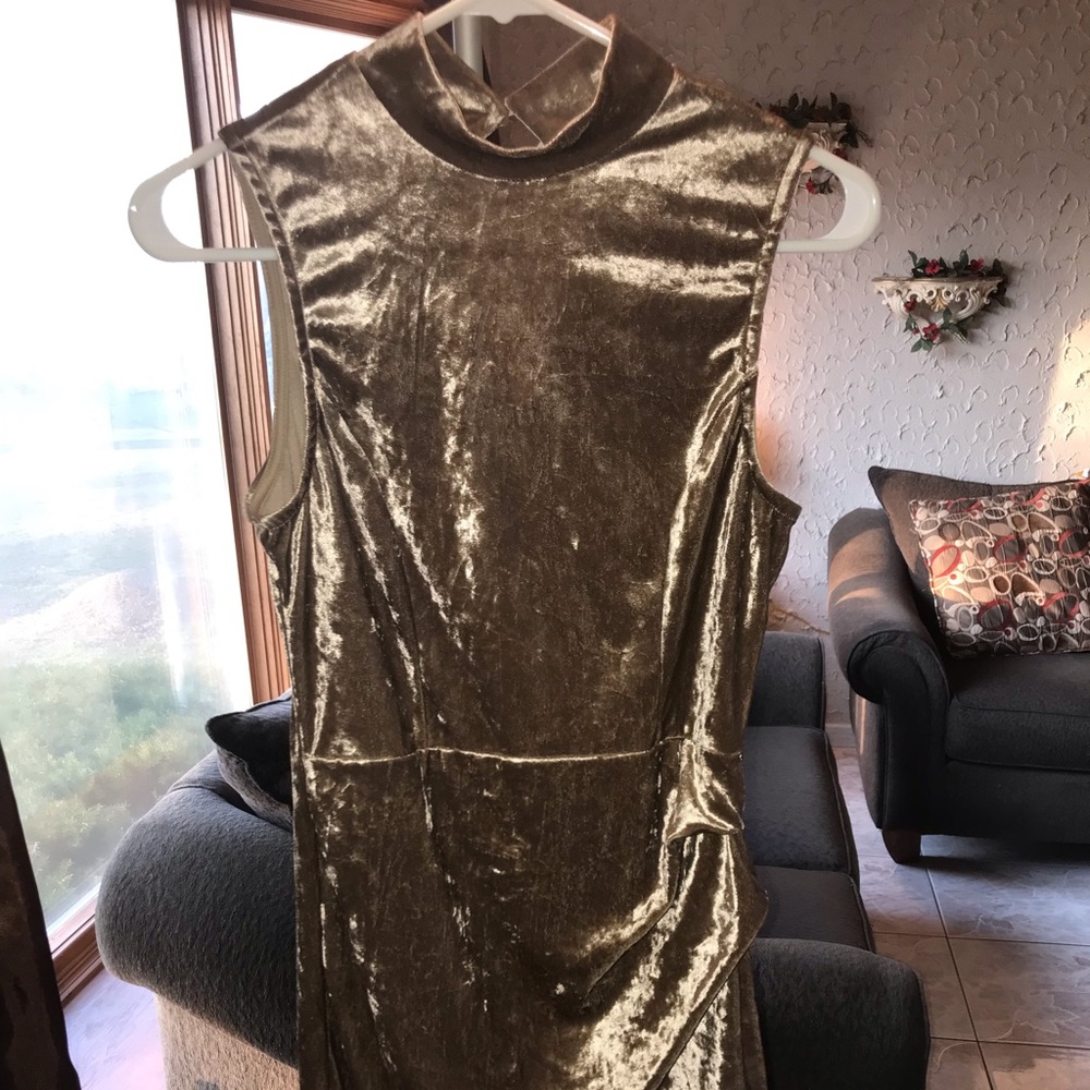 Windsor Velvet Gold Sleeveless Dress